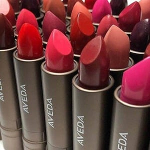 190815-blog-aveda-lipstick-photo