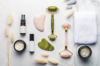 220819-what-is-a-gua-sha-facial-and-what-can-it-do-for-you-1