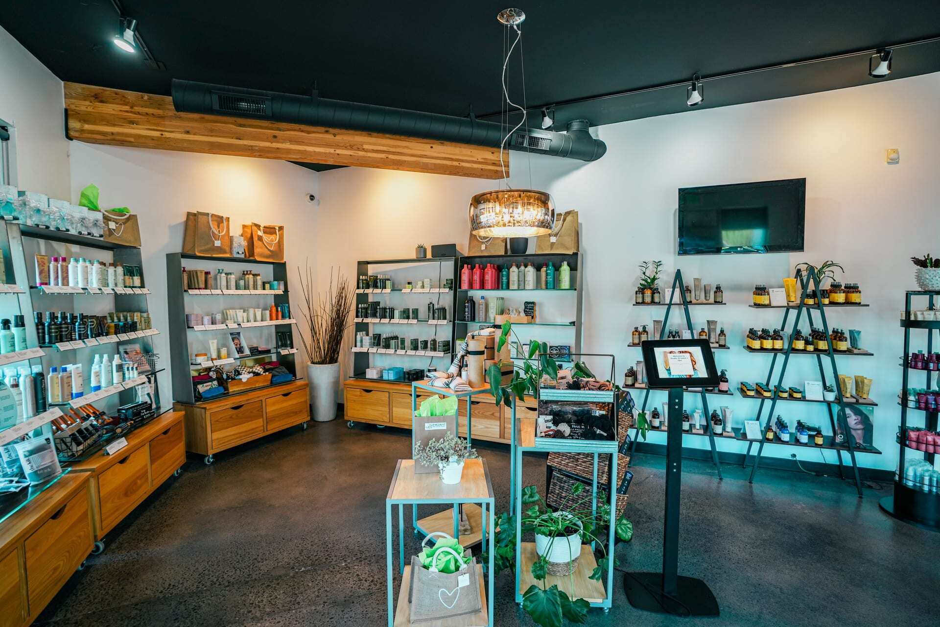 Studio 16 Salon & Spa interior
